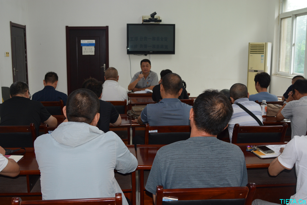 開封鐵塔橡膠組織開展安全生產和質量提升“大反思、大討論、大提升”活動